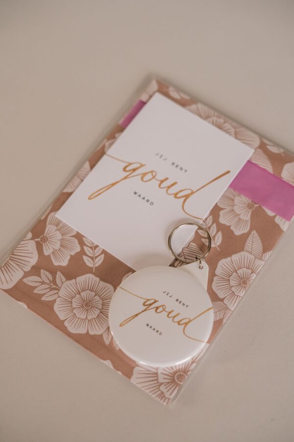 jij bent goud waard cadeautje - sleutelhanger, zakspiegeltje of magneet