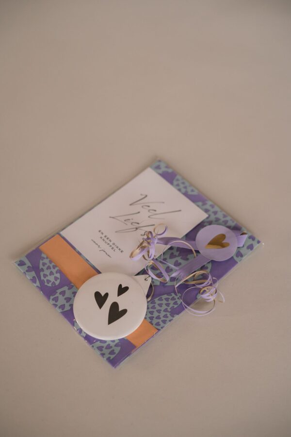 Veel liefs cadeautje - sleutelhanger, zakspiegeltje of magneet