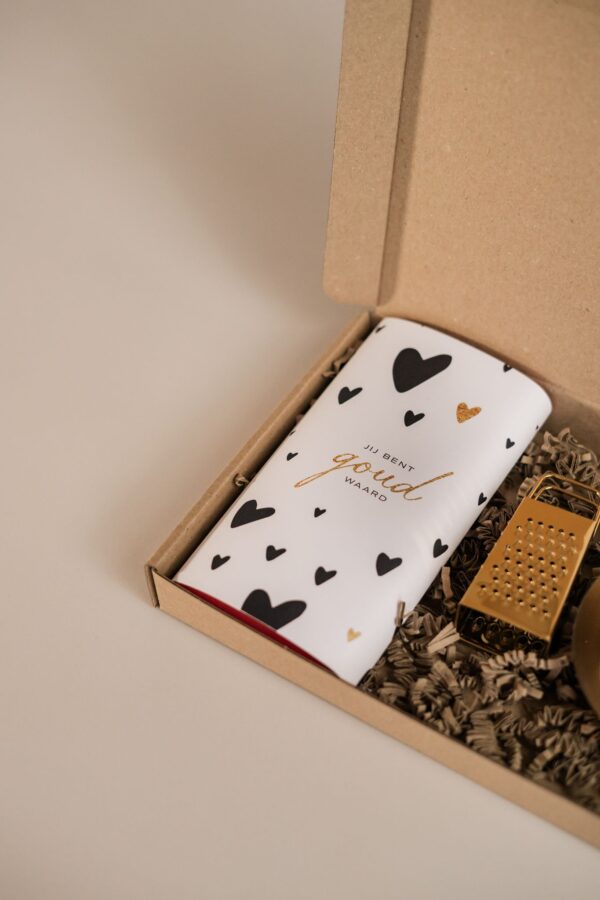 Brievenbus cadeau jij bent goud waard - Amberblokje, schaaltje, rasp & chocolade
