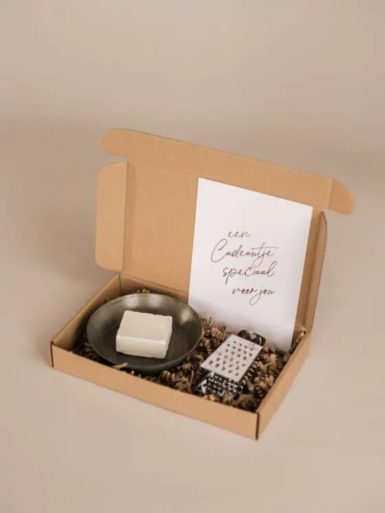 Een cadeautje speciaal voor jou - schaaltje, blokje en rasp Een cadeautje speciaal voor jou - schaaltje, blokje en rasp