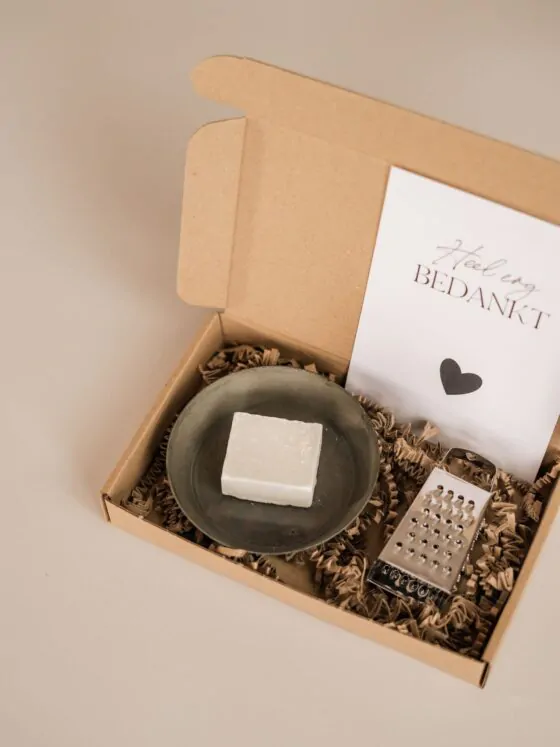 heel erg bedankt brievenbus cadeau- schaaltje, blokje en rasp