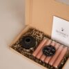 Bedankt brievenbus cadeau - kaarsen en een kandelaar Bedankt brievenbus cadeau - kaarsen en een kandelaar