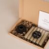 Een cadeautje in je brievenbus - brievenbus cadeau - kaarsen en een kandelaar
