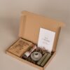 brievenbus cadeau - Koffie, 2 kaarsen, kandelaar & chocolade