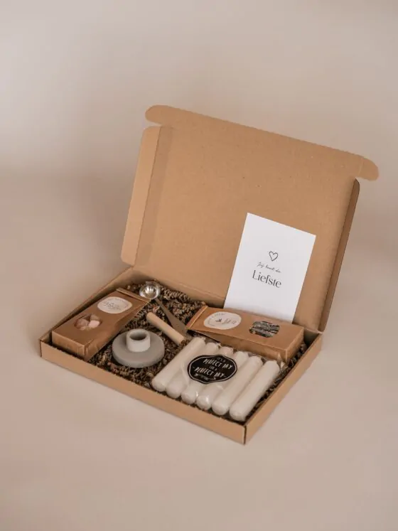 Jij bent de liefste brievenbus cadeau - kandelaar, kaarsen, thee, snoep , maatschepje