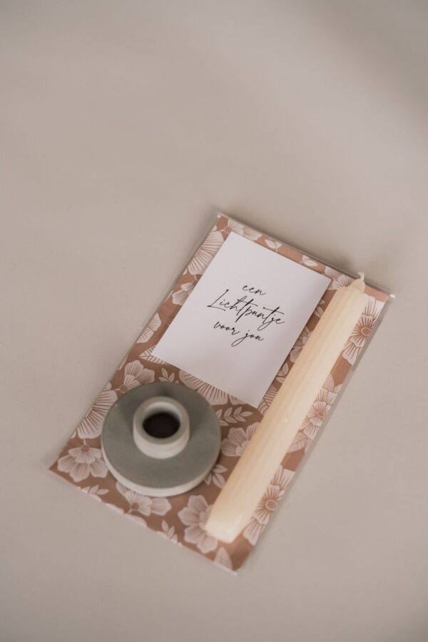 een lichtpuntje voor jou - cadeautje met kandelaar en kaars een lichtpuntje voor jou - cadeautje met kandelaar en kaars