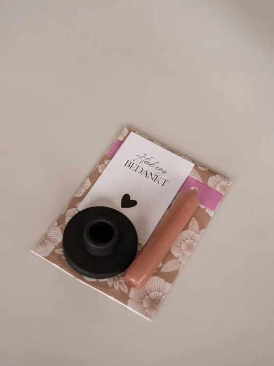 Bedankt - Cadeautje met kaars en kaartje