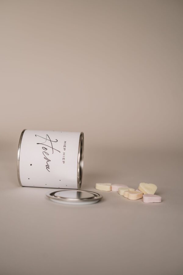 Hiep hiep hoera blikje snoep cadeau