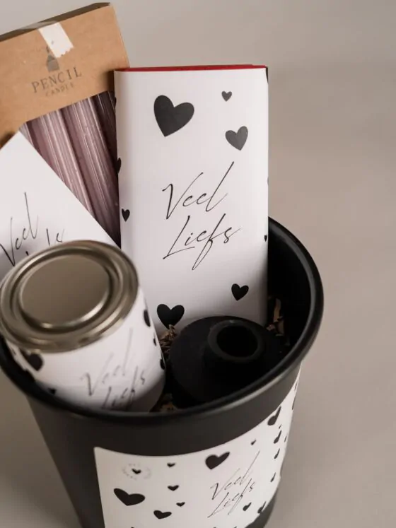 veel liefs cadeau emmer - gevuld