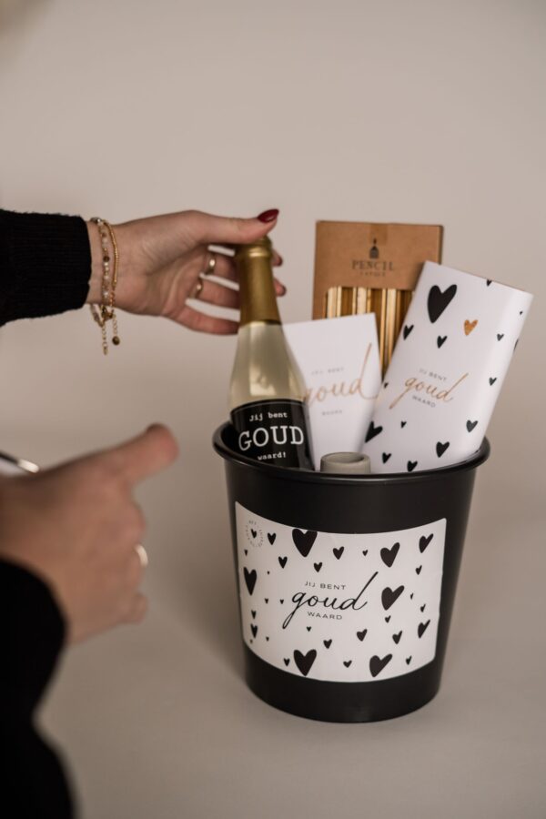 jij bent goud waard cadeau emmer - gevuld jij bent goud waard cadeau emmer - gevuld