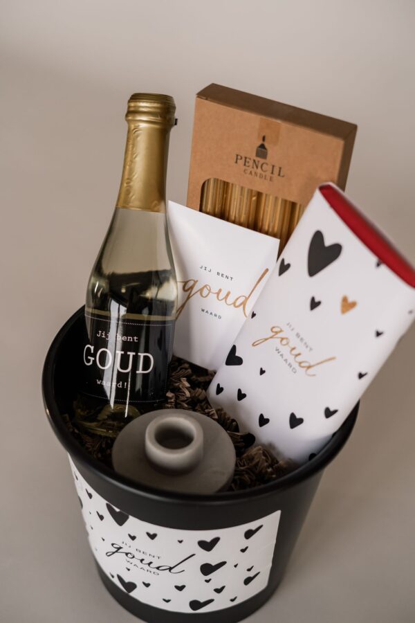 jij bent goud waard cadeau emmer - gevuld