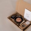 veel liefs Brievenbus cadeau - Thee, amberblokje roos, schaaltje & minirasp