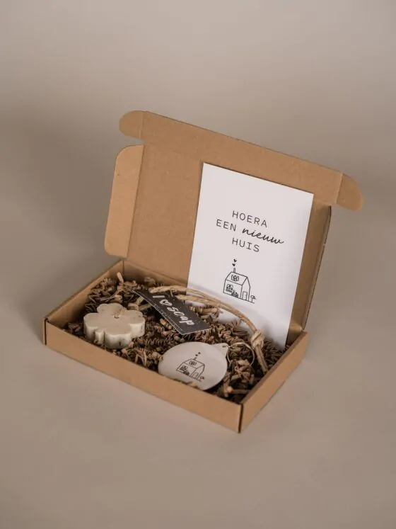 hoera een nieuw huis brievenbus cadeau - klavertje vier zeephanger en sleutelhanger