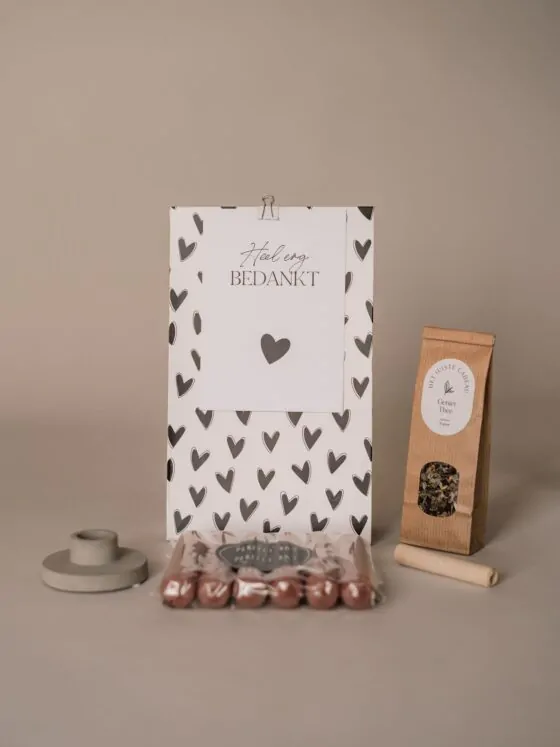 Cadeaupakket bedankt - kaarsen, kandelaar en thee
