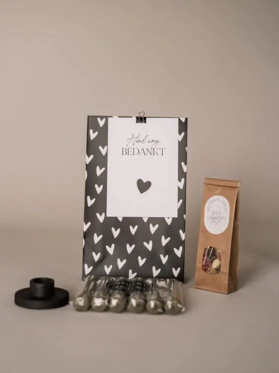 Cadeaupakket bedankt - kaarsen, kandelaar en snoep