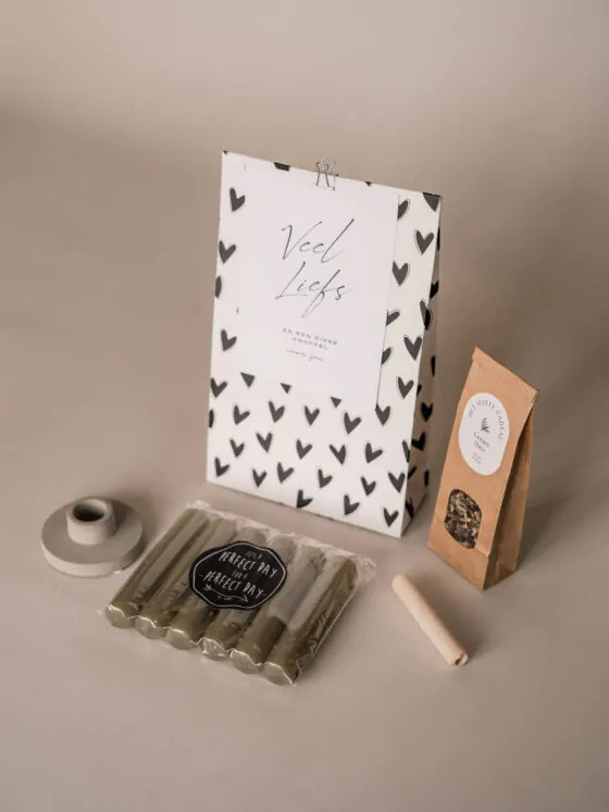 Cadeaupakket veel liefs - Kandelaar, kaarsen & thee