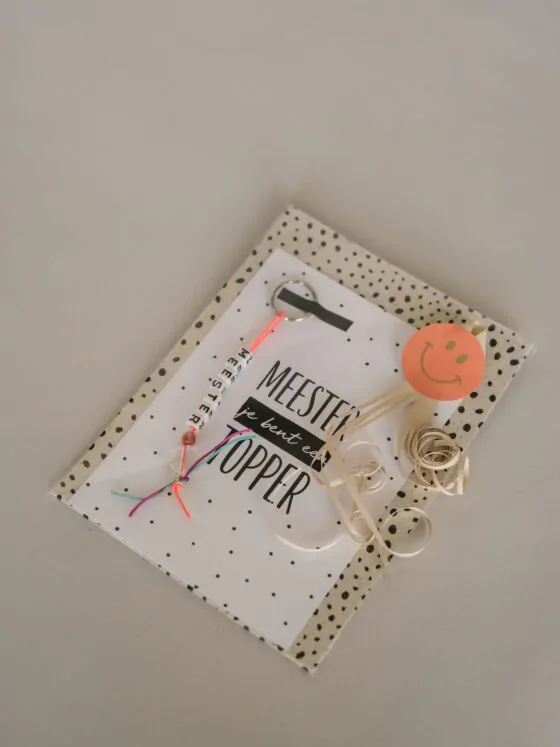Meester cadeau - Sleutelhanger meester + ansichtkaart