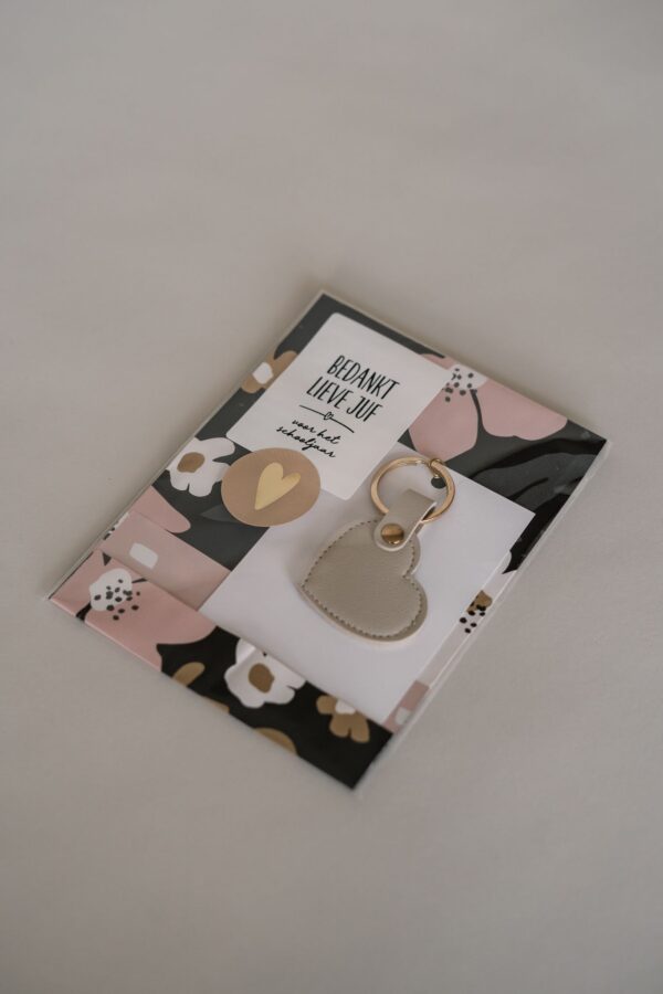 bedankt lieve juf sleutelhanger - roze hart