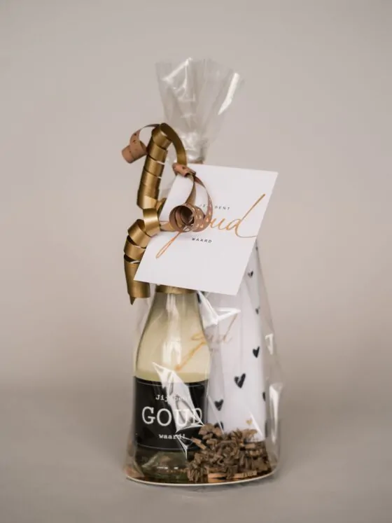 Jij bent Goud waard cadeautje - Fles secco & chocolade reep
