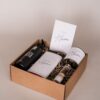 van harte gefeliciteerd cadeau pakket - douchegel, chocoladereep, snoepjes, bikkels, van harte gefeliciteerd cadeau pakket - douchegel, chocoladereep, snoepjes, bikkels,