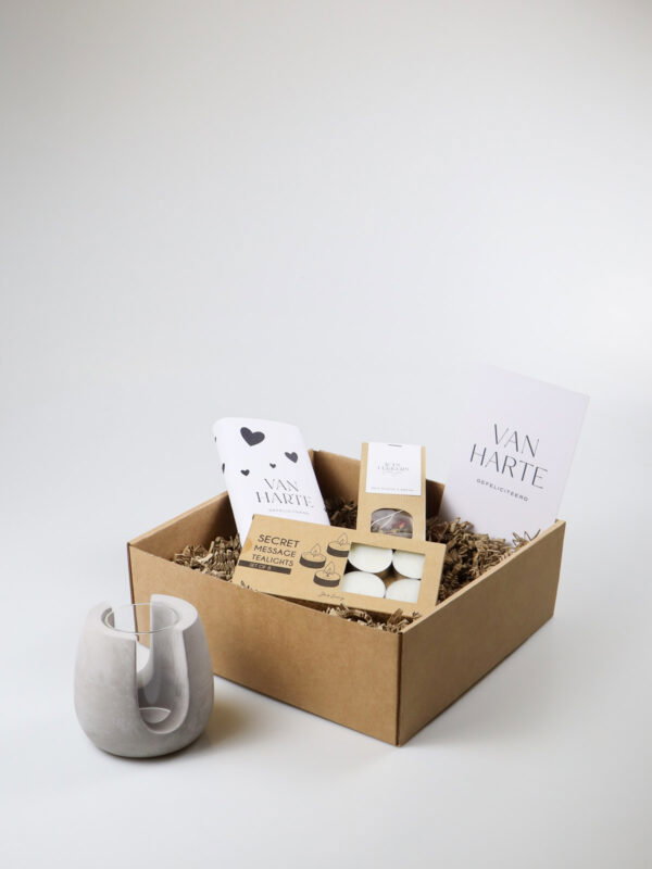 Van harte gefeliciteerd cadeaupakket met waxinelichthouder