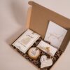 Brievenbus Cadeau Jij bent goud waard – Geurkaars, geurzakje, zeephart & ansichtkaart Brievenbus Cadeau Jij bent goud waard – Geurkaars, geurzakje, zeephart & ansichtkaart