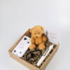 Cadeaupakket veel liefs - Chocolade, knuffelbeertje, kaars en kandelaar Cadeaupakket veel liefs - Chocolade, knuffelbeertje, kaars en kandelaar