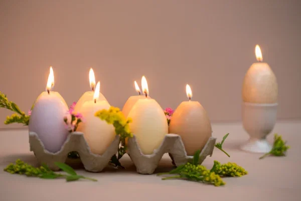 egg tray met 4 paasei kaarsen – sfeervolle paasdecoratie