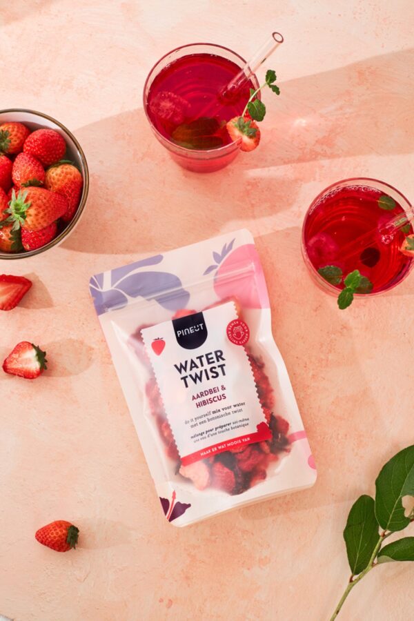 Cocktailmix Pineut – Pouchbag Water Twist Aardbei & Hibiscus Cocktailmix Pineut – Pouchbag Water Twist Aardbei & Hibiscus