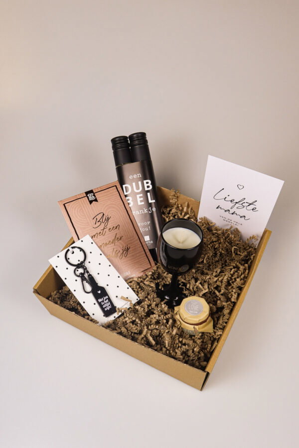 Cadeaupakket voor mama met wijn en kaarsen – Vol liefde en sfeer