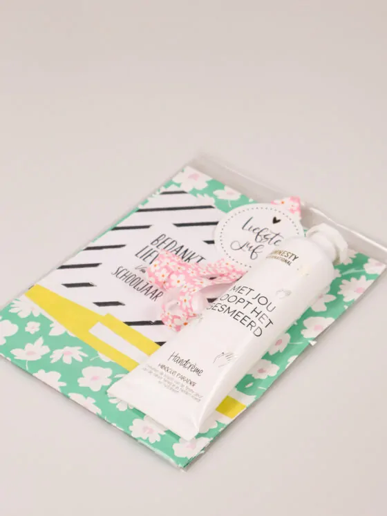 Juffen cadeau met handcrème en kaartje – bedankt lieve juf