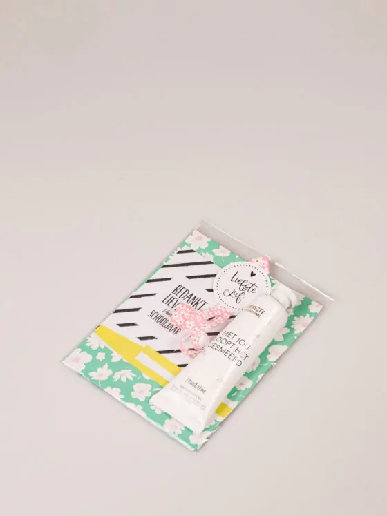 Juffen cadeau met handcrème en kaartje – bedankt lieve juf