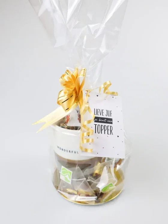 Juffencadeau met Zusss mok, thee en chocolade – bedankt lieve juf