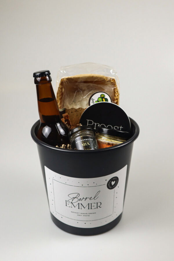 Borrel emmer cadeau - bier, kruidenboter mix, bierdip & bierbrood