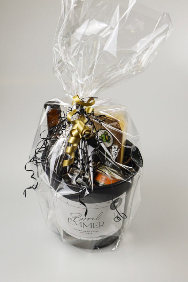 Borrel emmer cadeau - bier, kruidenboter mix, bierdip & bierbrood