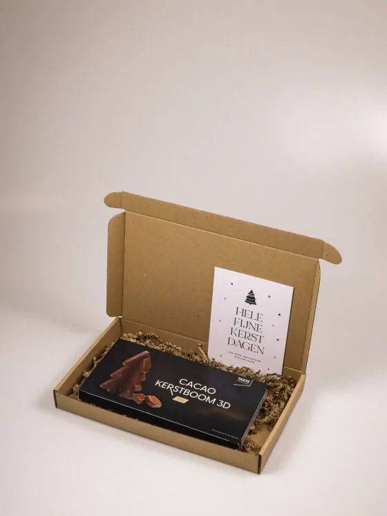 Brievenbus kerstcadeau met 3D kerstboom chocolade