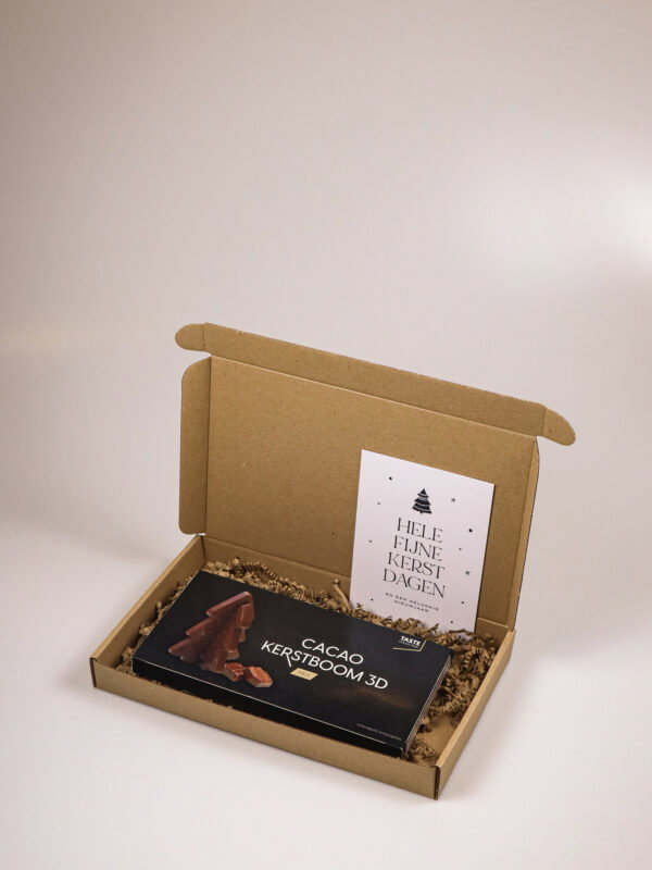 Brievenbus kerstcadeau met 3D kerstboom chocolade