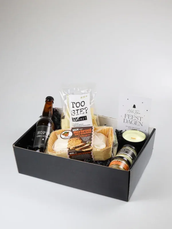 Kerst cadeaupakket met bier en snacks – Stoer en feestelijk Kerst cadeaupakket met bier en snacks – Stoer en feestelijk
