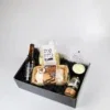 Kerst cadeaupakket met bier en snacks – Stoer en feestelijk Kerst cadeaupakket met bier en snacks – Stoer en feestelijk
