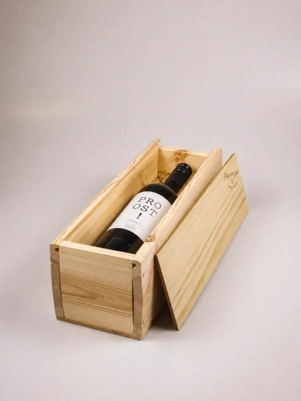 Wijn cadeau rode wijn in houten kist Wijn cadeau rode wijn in houten kist