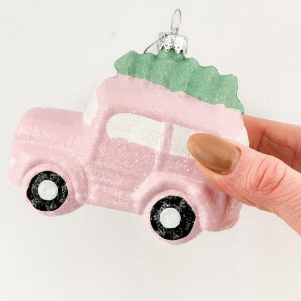 Kerstbal hanger auto met boom roze – HomeBound decoratie