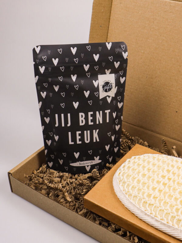 Brievenbus cadeau – Jij bent leuk body scrub & luffaspons