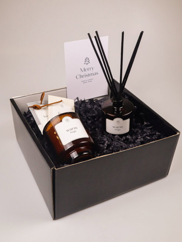 Warm hug cadeaupakket met geurstokjes, kaars en geurzakjes