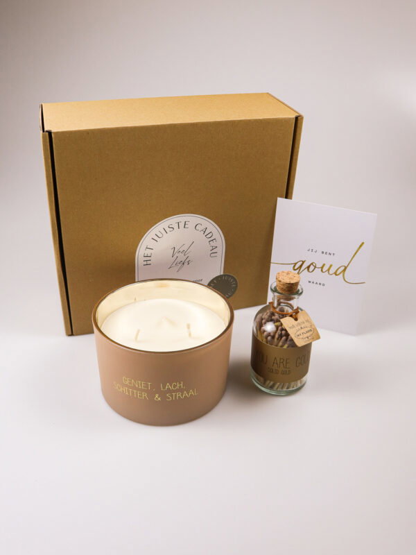 jij bent goud waard cadeaupakket met luxe kaars en lucifers in geschenkdoos