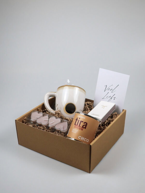 Veel Liefs cadeaupakket met Tiramisu chocofondue, mok en waxinelichtjes Veel Liefs cadeaupakket met Tiramisu chocofondue, mok en waxinelichtjes