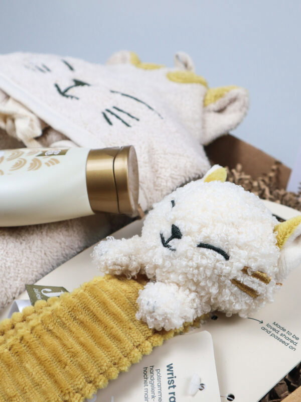 Baby cadeaupakket katje Charlie – zacht, lief en compleet Baby cadeaupakket katje Charlie – zacht, lief en compleet