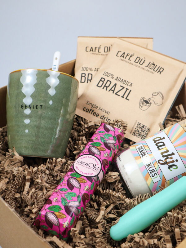 Cadeaupakket Bedankt – Met Zusss mok, koffie, chocolade en bakmix Cadeaupakket Bedankt – Met Zusss mok, koffie, chocolade en bakmix