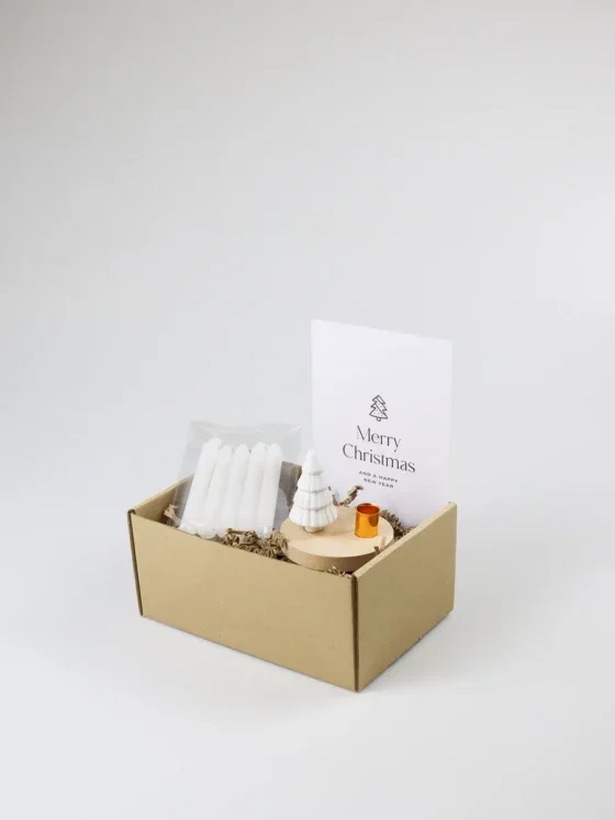 Kerst cadeaupakket – Räder kandelaar dennenboom & 5 kaarsjes