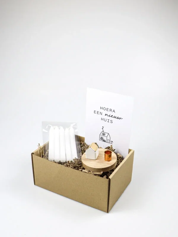 Cadeaupakket nieuw huis – Räder kandelaar huisje en 5 kaarsjes