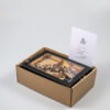 Sinterklaas cadeaupakket met witte chocoladeletter cookie karamel